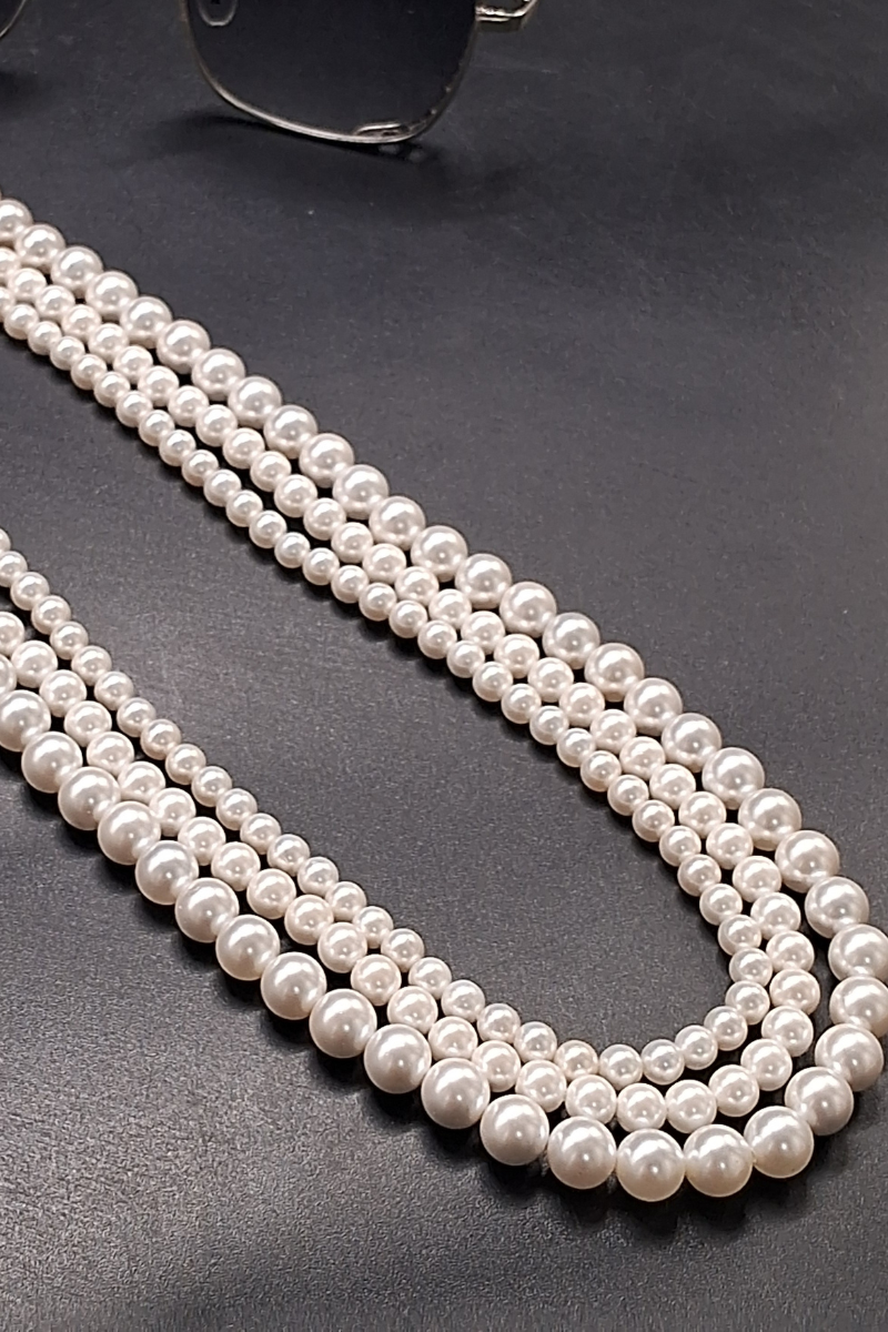 Elegant Shell Pearl Necklace – Multi-Strand Classic Design
