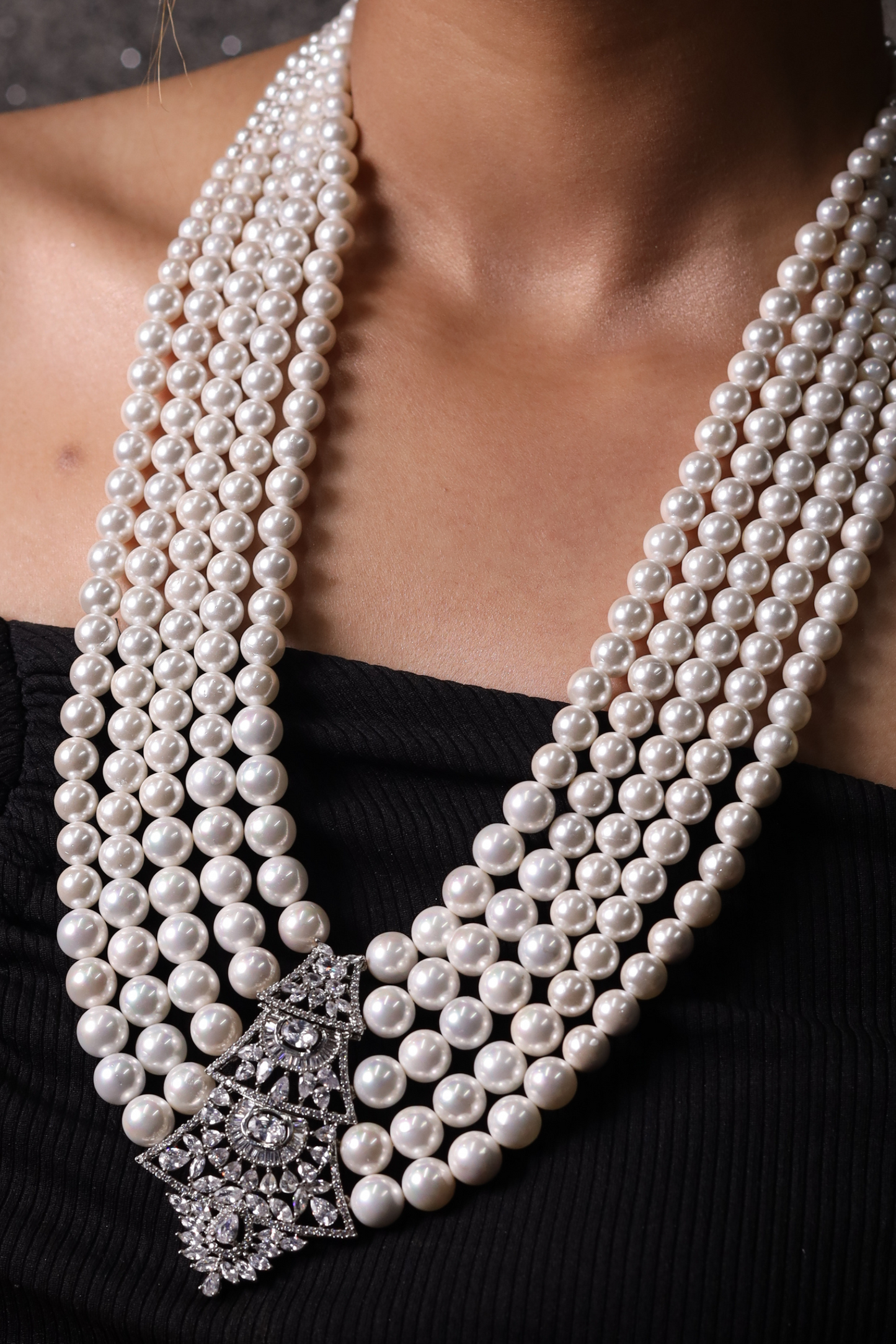 Stylish Layered Pearls with Pendent Necklace
