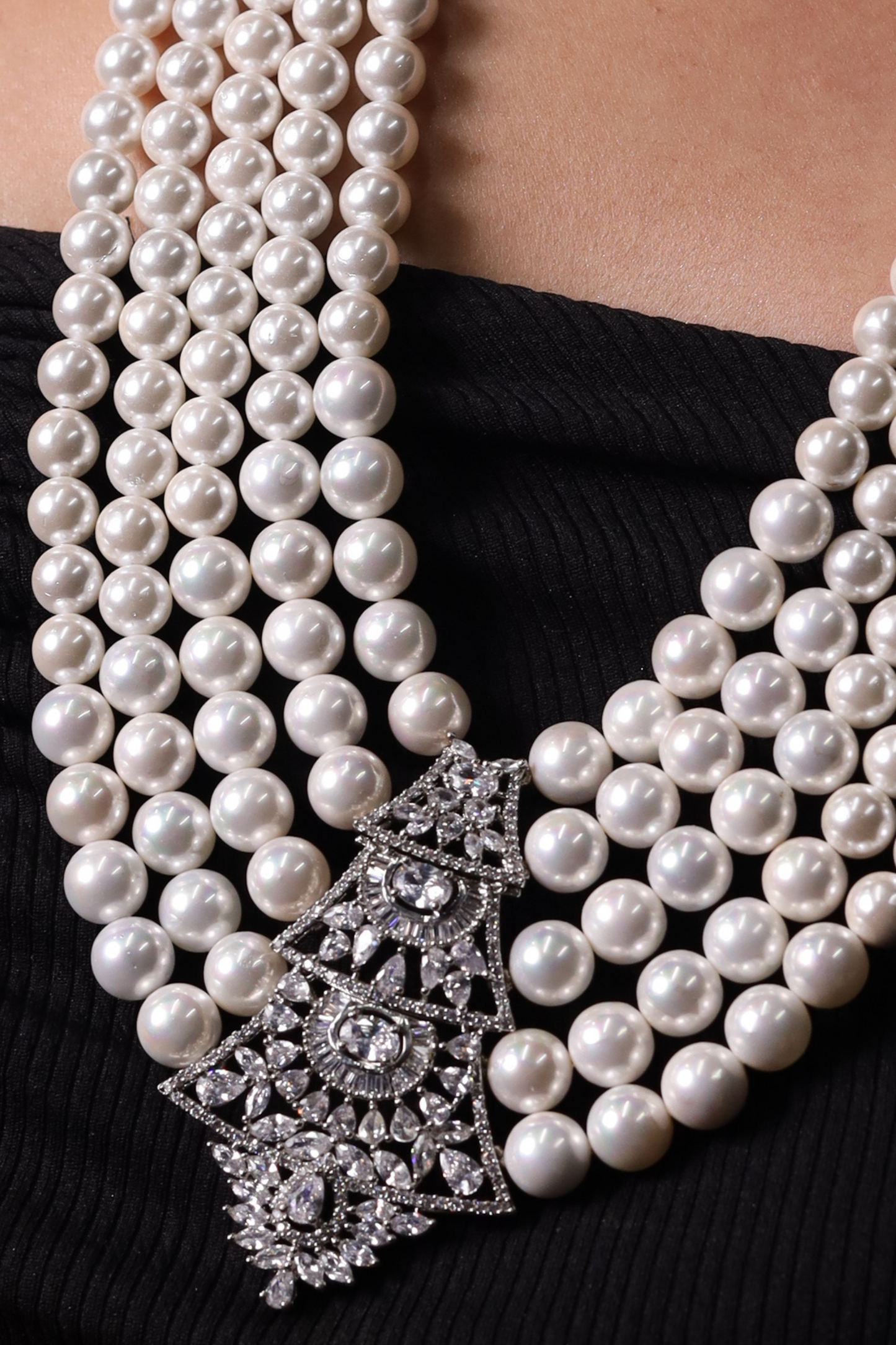 Stylish Layered Pearls with Pendent Necklace
