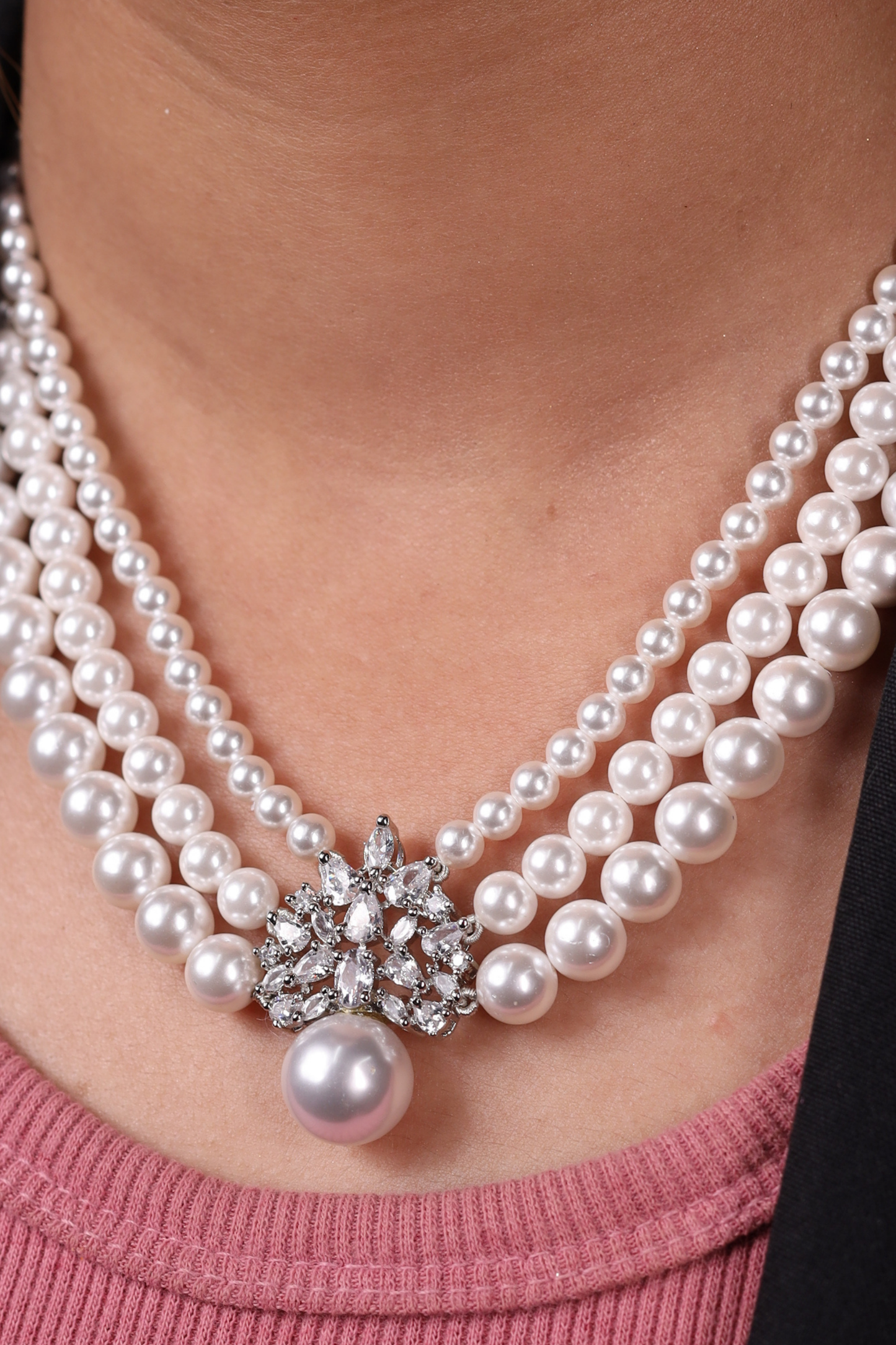 Shell Pearl Necklace with Pendant – 8mm, 6mm, & 5mm Beads
