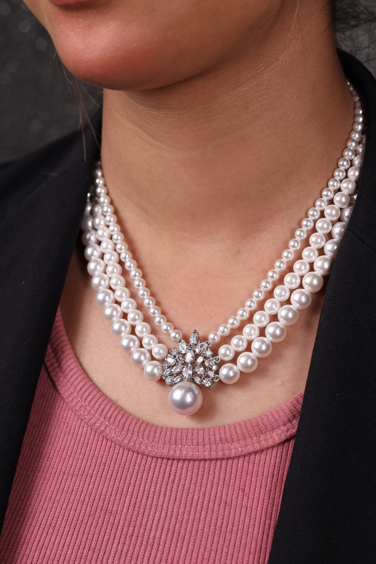 Shell Pearl Necklace with Pendant – 8mm, 6mm, & 5mm Beads
