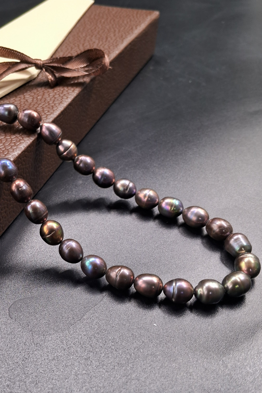 Real Pearl Necklace – Timeless Grace in a Modern Hue